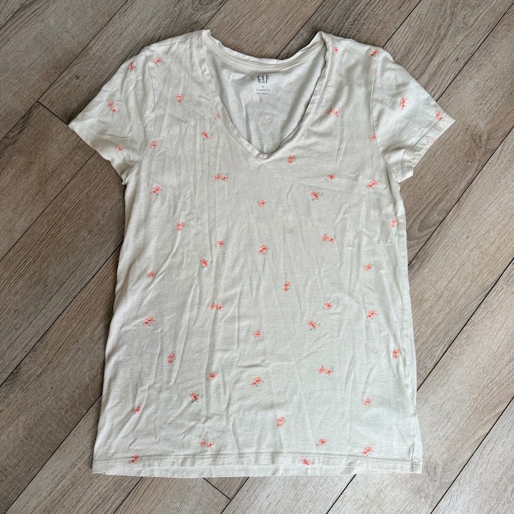 GAP Flower print favorite tee size M